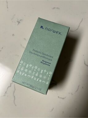 Norwex Prebiotic Deodorant – Mint Green Bergamot